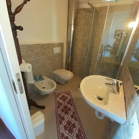 Bed & Breakfast Casa Lauras, The Old Tree's House