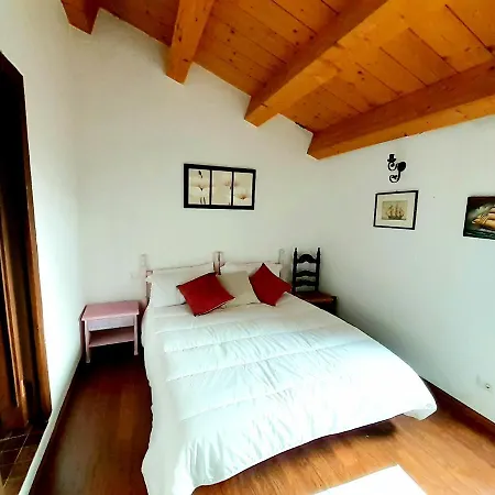 Bed & Breakfast Casa Lauras, The Old Tree's House Luras