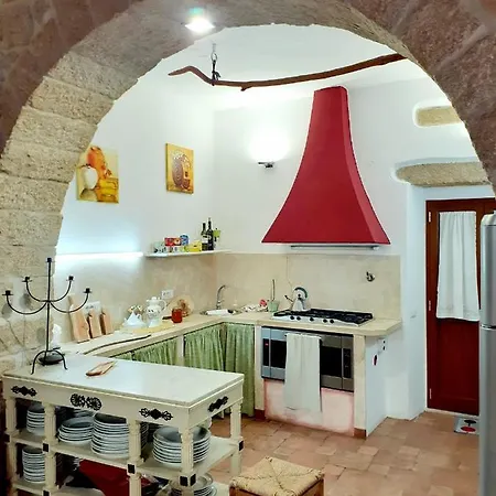 Casa Lauras, The Old Tree's House